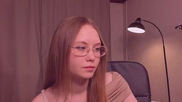FloraLarsson online show from 05.11.26