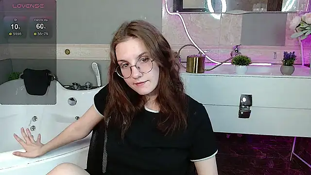 iMagdaLunna online show from 05.17.26