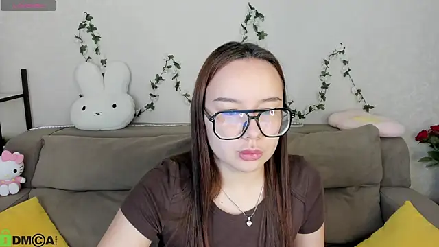 Snapshot of Eva_Cutties chatting on 05.19.26 Eva Cutties online show from 05.19.26