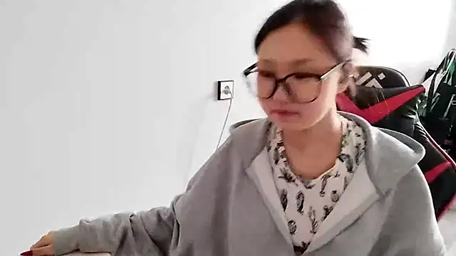 AdelineCanup online show from 05.19.26