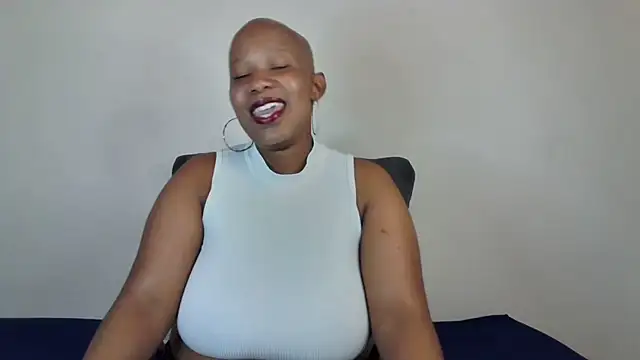 CURVYBOOBS29 online show from 05.13.26