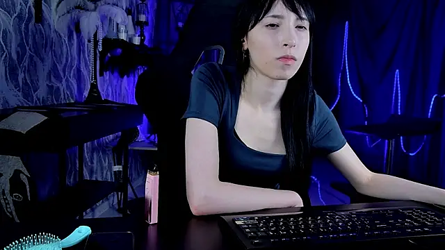 Snapshot of SeraphineSparda chatting on 07.06.26 SeraphineSparda online show from 07.06.26