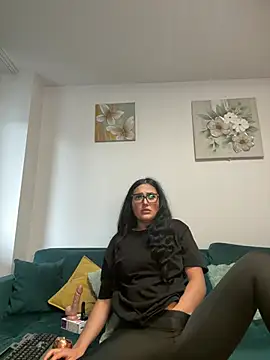 Snapshot of AnyEvyy chatting on 05.22.26 AnyEvyy online show from 05.22.26