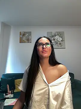 Snapshot of AnyEvyy chatting on 05.28.26 AnyEvyy online show from 05.28.26