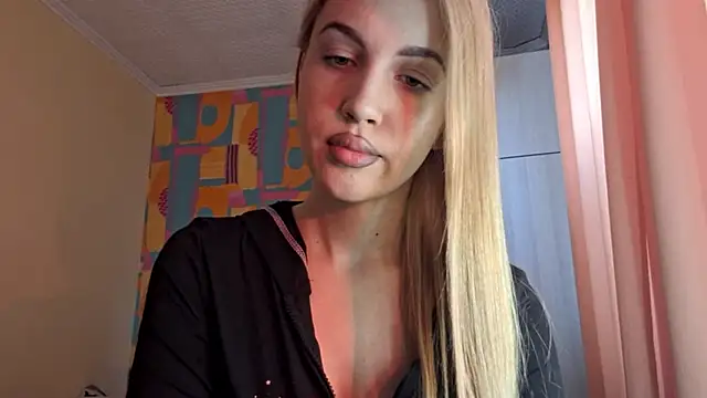 Snapshot of Katrinethequeen chatting on 06.24.26 Katrinethequeen online show from 06.24.26