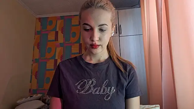 Snapshot of Katrinethequeen chatting on 06.28.26 Katrinethequeen online show from 06.28.26