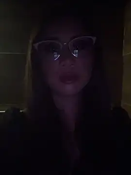 Snapshot of kittycat4810 chatting on 05.29.26 kittycat4810 online show from 05.29.26