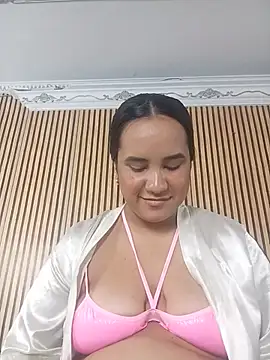 Snapshot of NATY_BUSTOS chatting on 05.30.26 NATY BUSTOS online show from 05.30.26