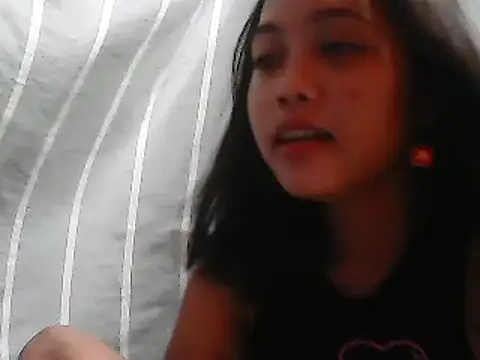 Yours AsianPinayGirl18 online show from 06.22.26