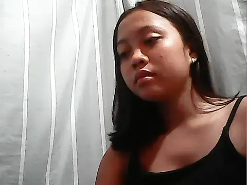 Yours AsianPinayGirl18 online show from 06.28.26