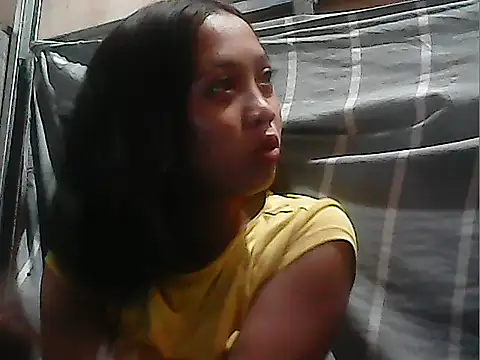 Yours AsianPinayGirl18 online show from 06.30.26
