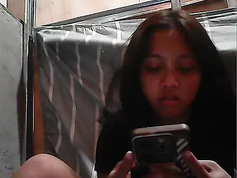 Yours AsianPinayGirl18 online show from 07.02.26