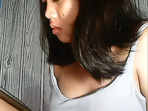 Yours AsianPinayGirl18 online show from 07.30.26