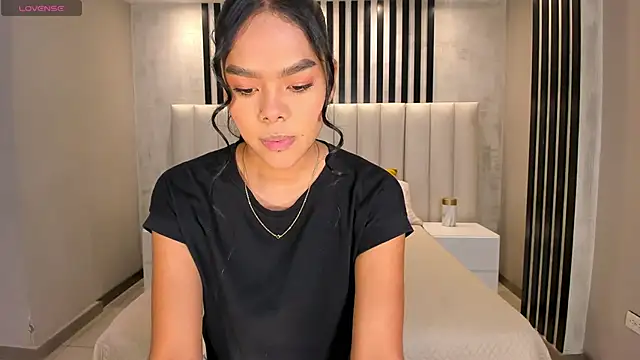 SaphiraJames online show from 05.28.26
