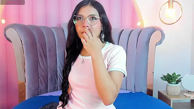 Snapshot of babe_vennus chatting on 05.23.26 babe vennus online show from 05.23.26