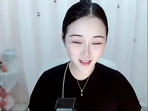 Snapshot of Amy-cnbaby chatting on 05.24.26 Amy-cnbaby online show from 05.24.26
