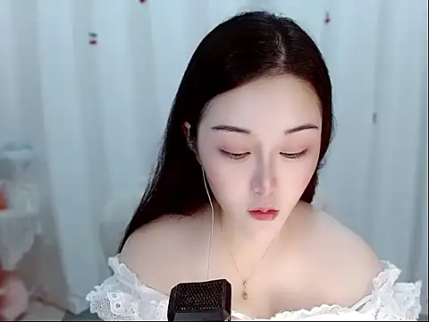 Snapshot of Amy-cnbaby chatting on 05.25.26 Amy-cnbaby online show from 05.25.26