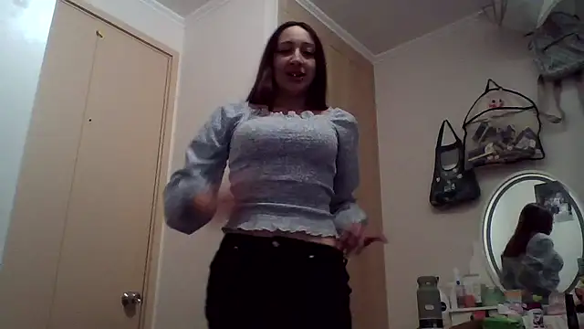 010874 online show from 07.06.26