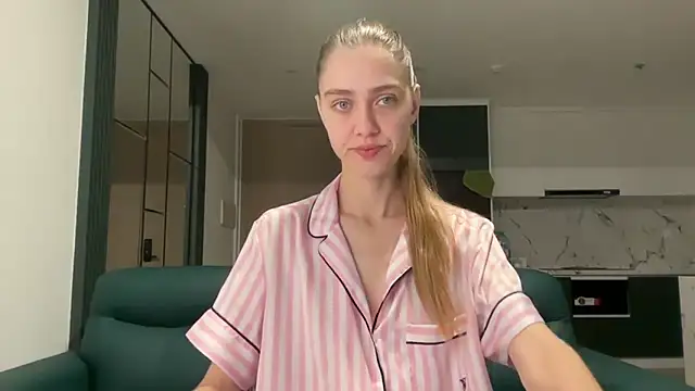 Snapshot of ScarlettBlank chatting on 05.29.26 ScarlettBlank online show from 05.29.26