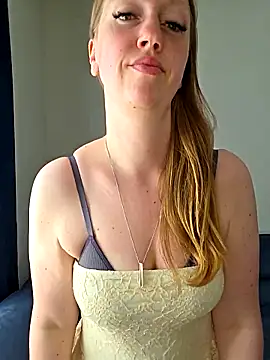 Snapshot of SweetGermanAlina chatting on 05.01.26 SweetGermanAlina online show from 05.01.26
