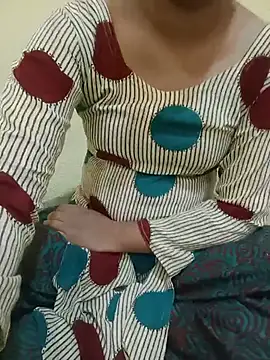 Snapshot of Seema_yadav01 chatting on 06.05.26 Seema yadav01 online show from 06.05.26