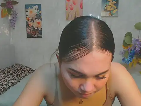Snapshot of ur_asiankat chatting on 05.14.26 ur asiankat online show from 05.14.26