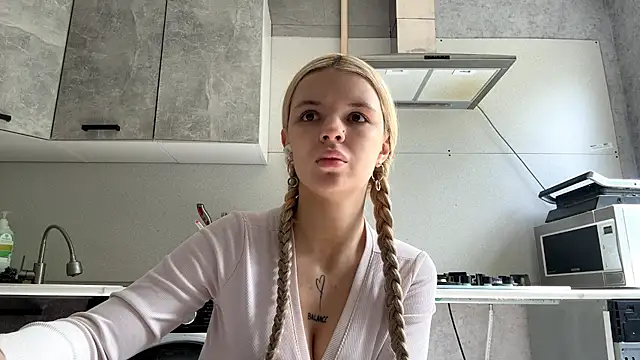 Britney Calverhends online show from 06.01.26