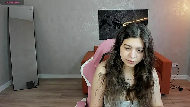 Trisha Moore online show from 05.26.26