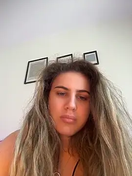 Snapshot of SensualQueenX chatting on 05.25.26 SensualQueenX online show from 05.25.26