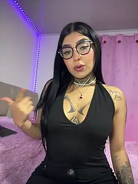 Snapshot of shanell_bdsm chatting on 05.03.26 shanell bdsm online show from 05.03.26