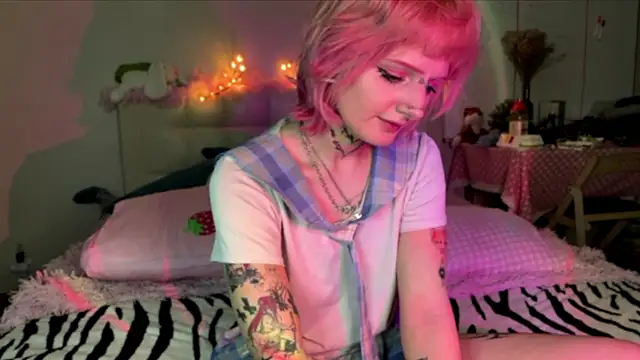 Snapshot of my_pussy_sweet chatting on 07.18.26 my pussy sweet online show from 07.18.26