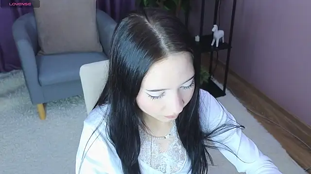 Snapshot of Rose_verby chatting on 05.04.26 Rose verby online show from 05.04.26