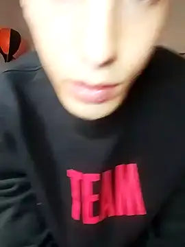 Snapshot of simodepia chatting on 05.19.26 simodepia online show from 05.19.26