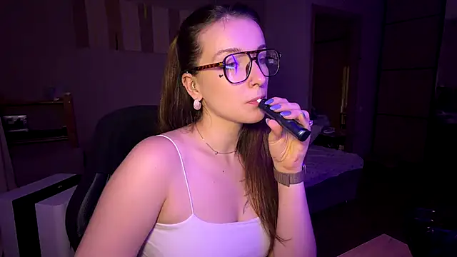 Snapshot of Stella_Rass chatting on 07.16.26 Stella Rass online show from 07.16.26