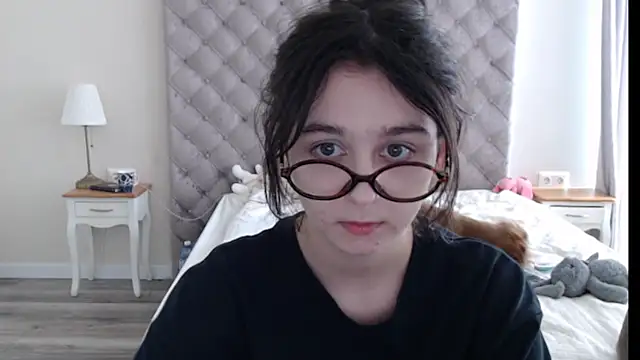 cute lilia online show from 05.25.26
