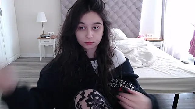 cute lilia online show from 05.29.26
