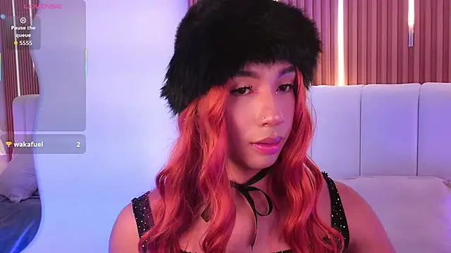 Snapshot of Khloe_Dangel chatting on 05.09.26 Khloe Dangel online show from 05.09.26