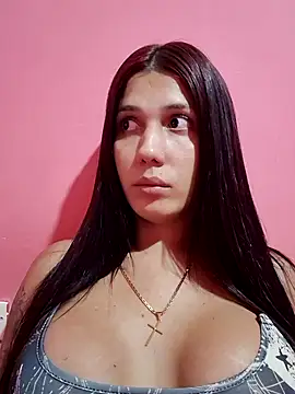 Snapshot of nessaflors2 chatting on 06.14.26 nessaflors2 online show from 06.14.26