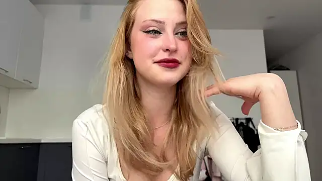 Snapshot of MiaCutes chatting on 05.09.26 MiaCutes online show from 05.09.26