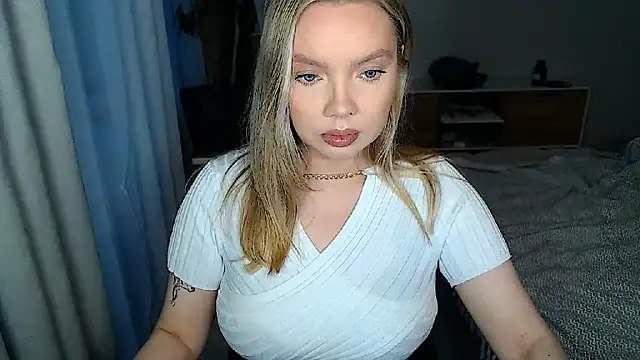 Snapshot of PolinaXXXXXJones chatting on 06.01.26 PolinaXXXXXJones online show from 06.01.26