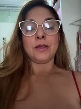 Snapshot of Mariiii_morena chatting on 05.08.26 Mariiii morena online show from 05.08.26
