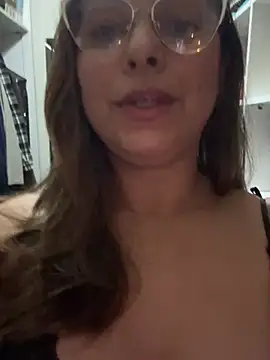 Snapshot of Mariiii_morena chatting on 05.19.26 Mariiii morena online show from 05.19.26