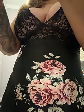 Snapshot of Mariiii_morena chatting on 06.22.26 Mariiii morena online show from 06.22.26