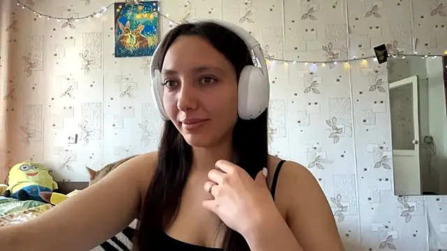 Snapshot of SheeringGape chatting on 05.18.26 SheeringGape online show from 05.18.26