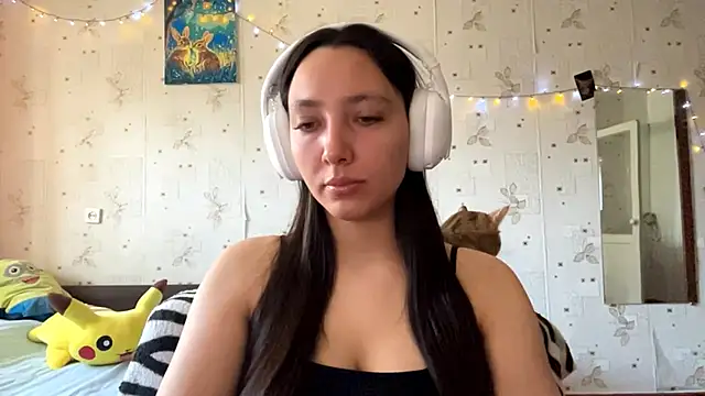 Snapshot of SheeringGape chatting on 05.21.26 SheeringGape online show from 05.21.26