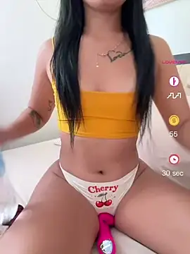 Snapshot of sexyAssPINAY chatting on 06.27.26 sexyAssPINAY online show from 06.27.26