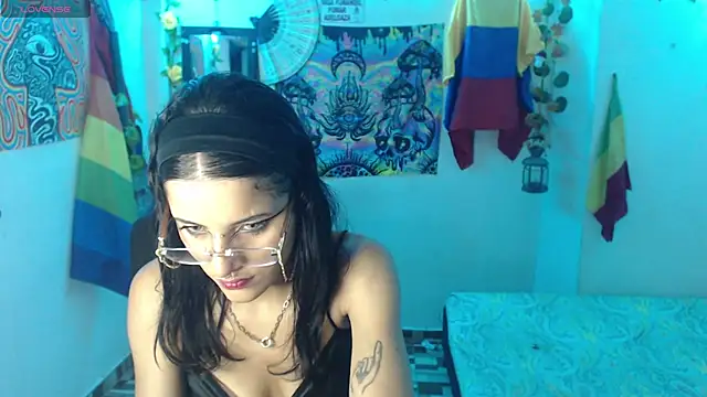 Snapshot of bastethott chatting on 05.08.26 bastethott online show from 05.08.26