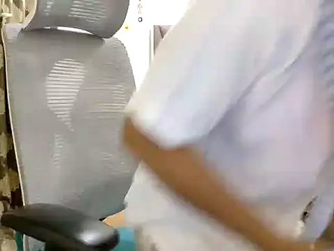 Snapshot of DR_Salini chatting on 05.12.26 DR Salini online show from 05.12.26