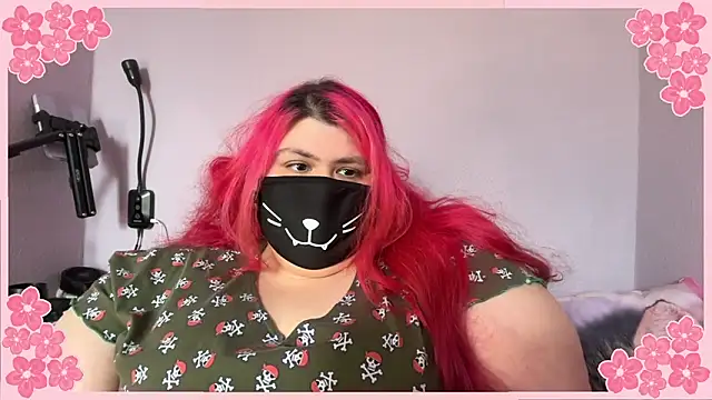 Snapshot of Lady_KitsuneBIG chatting on 05.09.26 Lady KitsuneBIG online show from 05.09.26