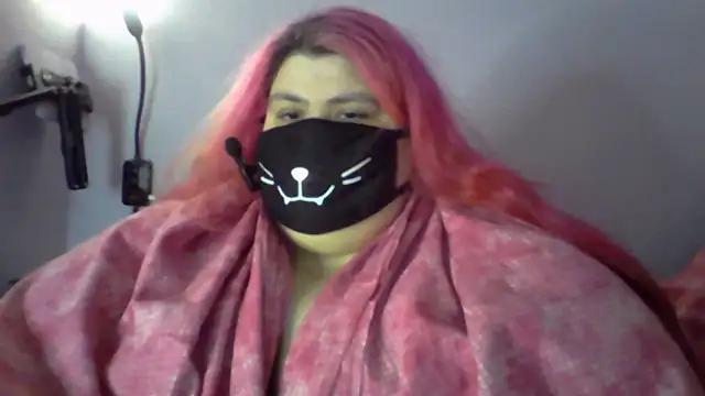 Snapshot of Lady_KitsuneBIG chatting on 05.11.26 Lady KitsuneBIG online show from 05.11.26